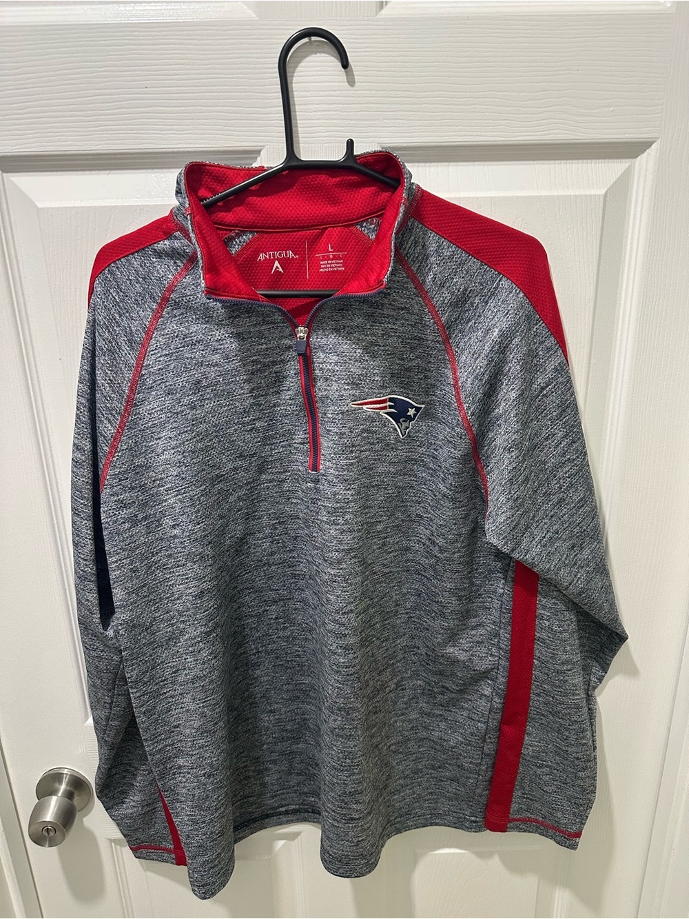 Antigua New England Patriots Heathered Gray & Red Quarter-Zip Pullover; Large